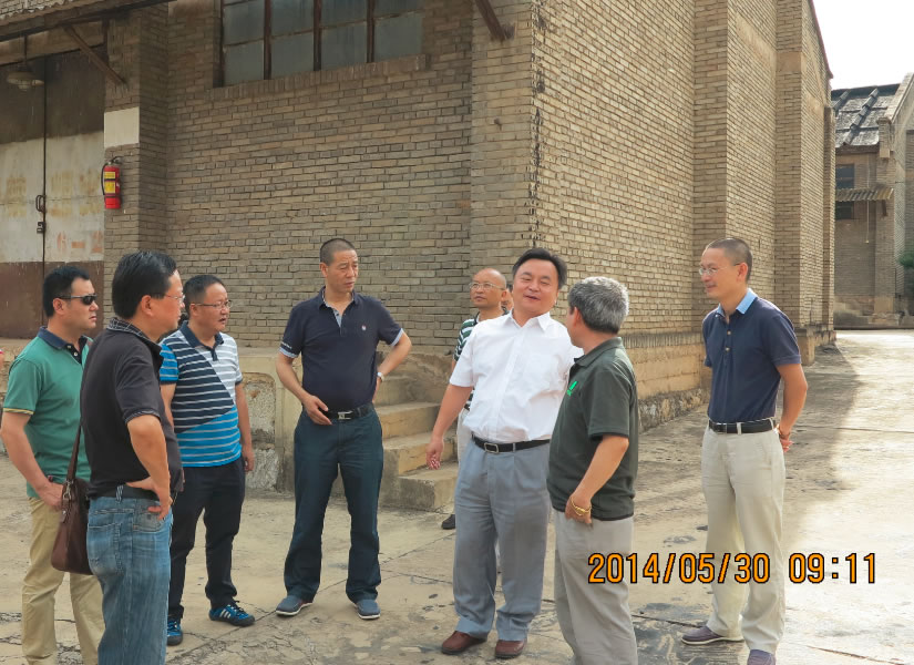 李琳玻主任在冷水沟仓库调研